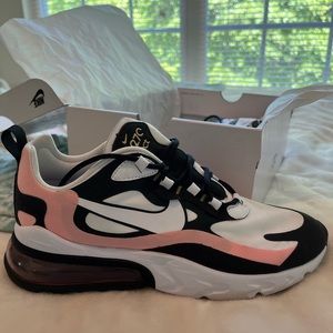 Nike Air Max 270 React, women’s size 9, excellent condition!!!!